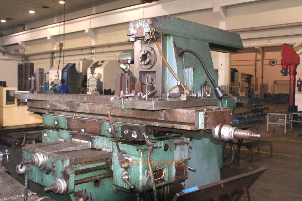 工廠生產(chǎn)設(shè)備